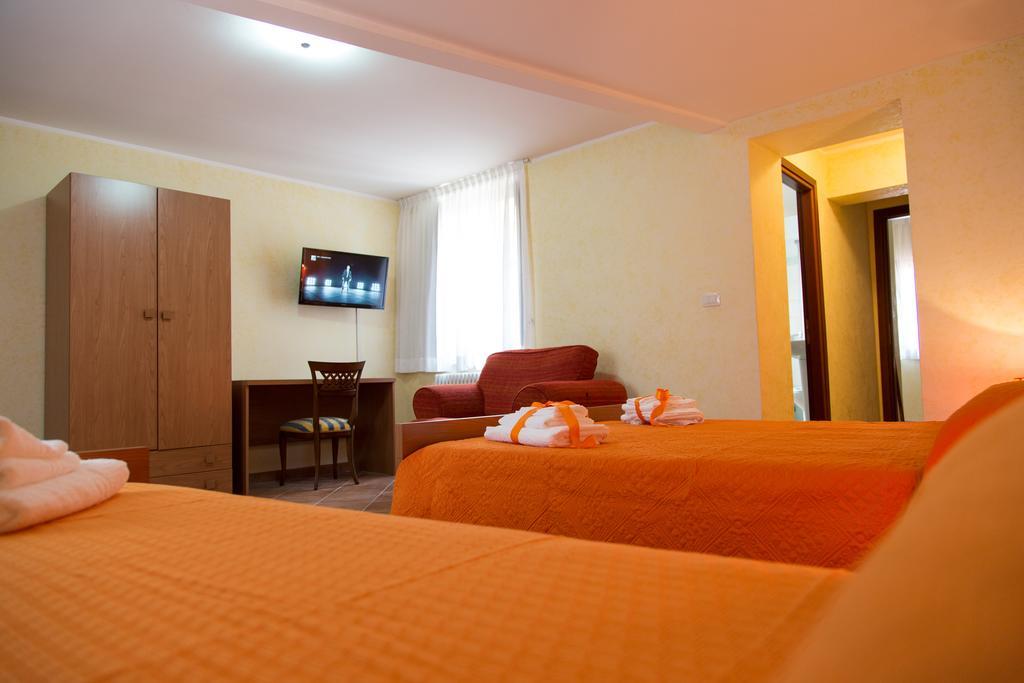 Le Stanze Del Re Hotel Lamezia Terme Room photo